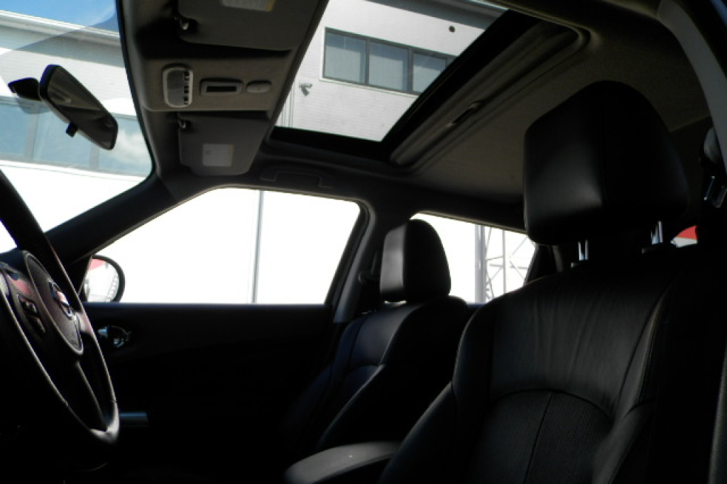 Nissan Juke 2013 photo 17