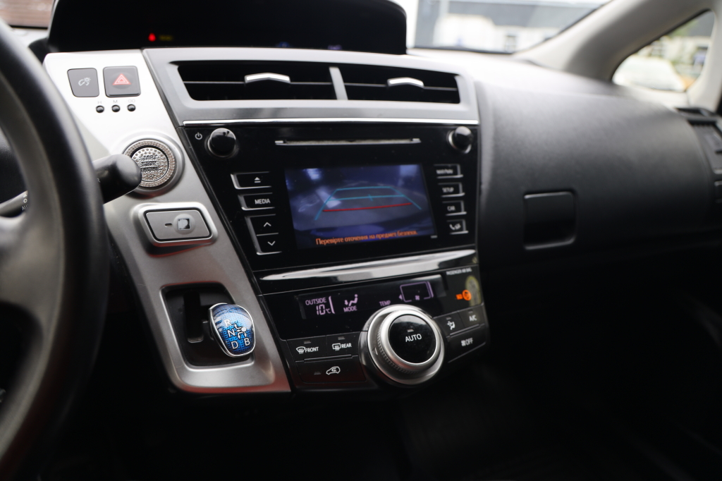 Toyota Prius Prime 2016 фото 20