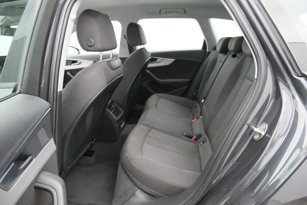 Audi A4 Avant 2016 photo 6