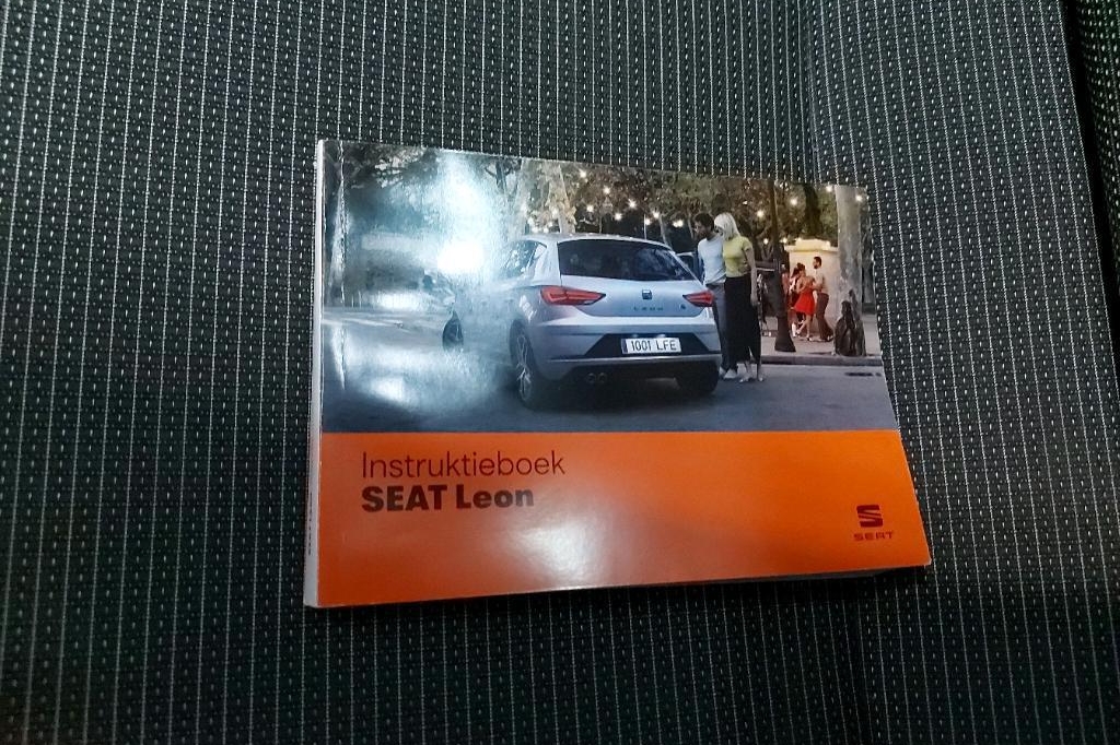 SEAT Leon 2019 photo 22