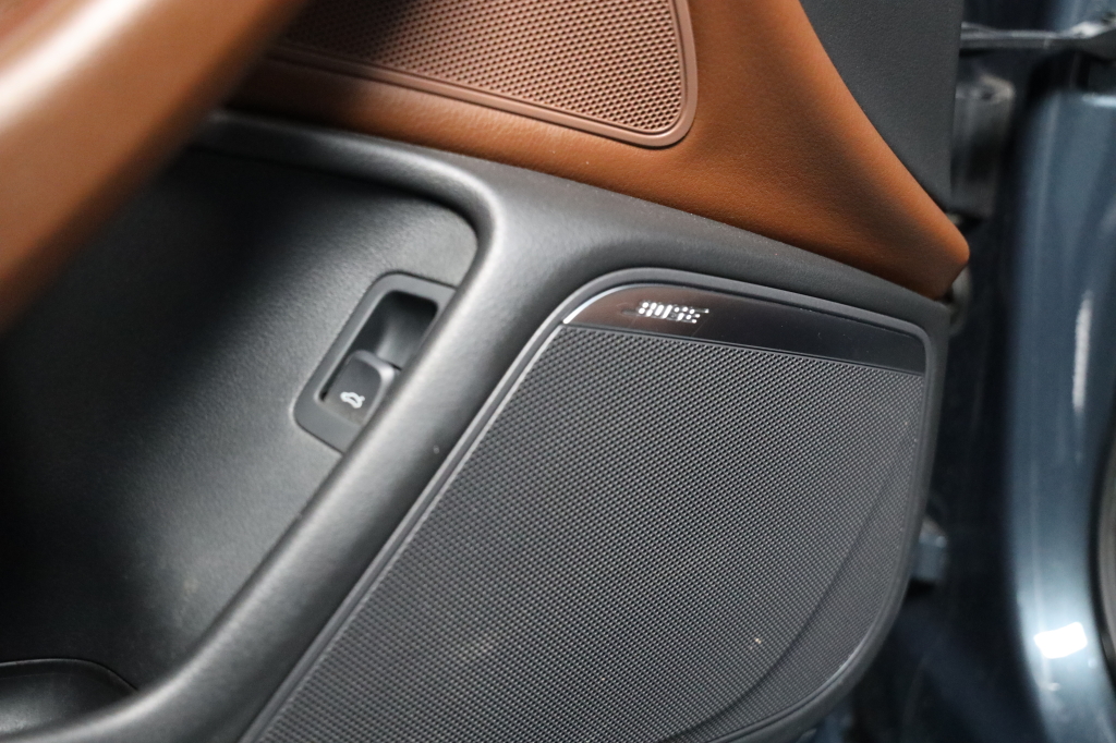 Audi A6 2012 photo 10