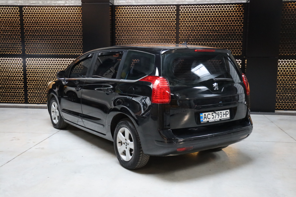 Peugeot 5008 2010 photo 3
