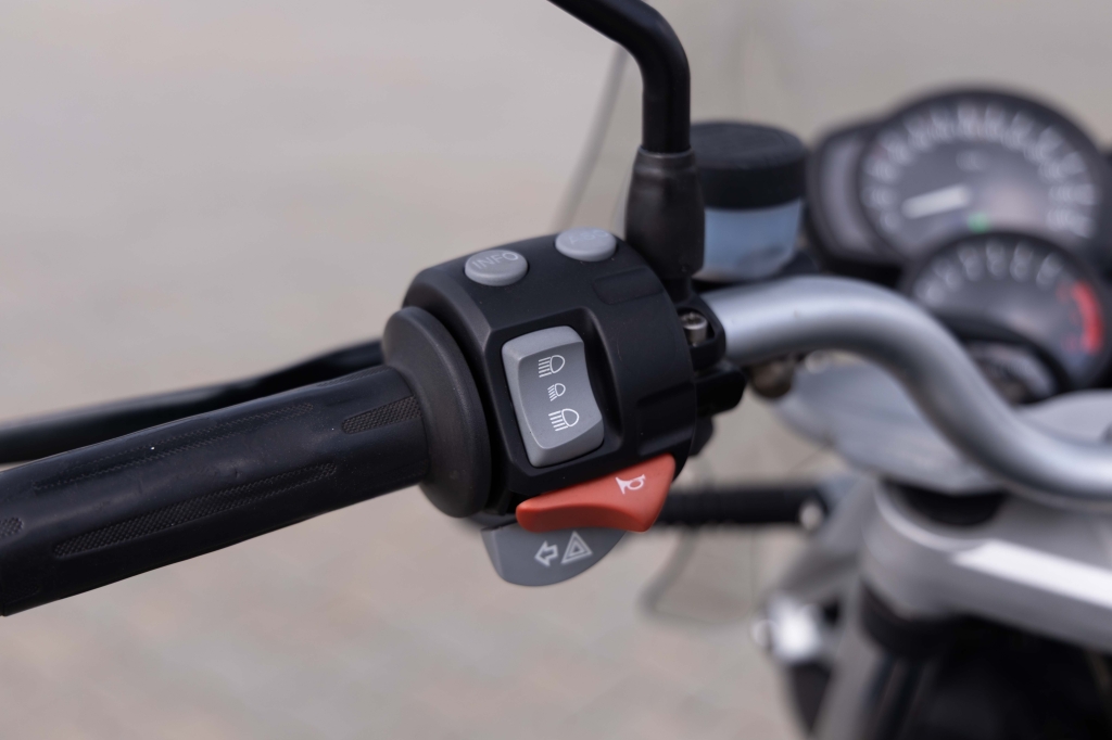 BMW R 1200R 2010 фото 9