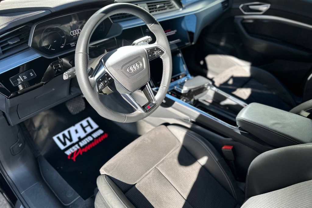 Audi e-tron 71 kWh  Quattro S-Line  2021 photo 9