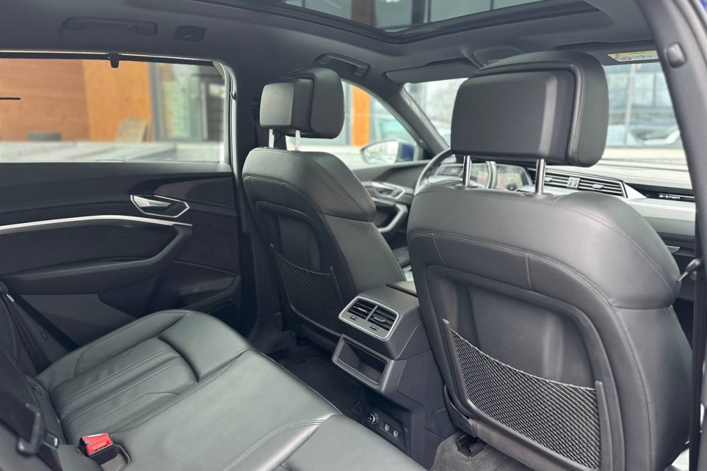 Audi e-tron 95 kWh  2020 фото 20