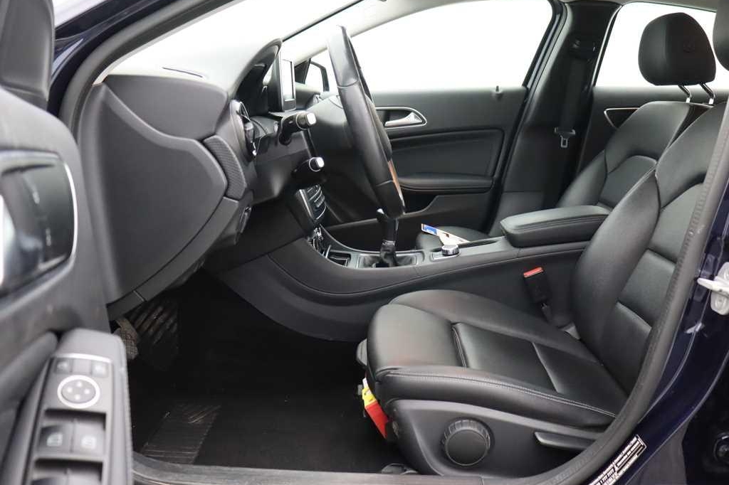 Mercedes-Benz A-Klasse 2017 photo 3