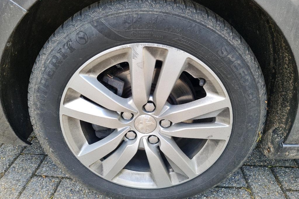 Peugeot 308SW 2016 фото 18