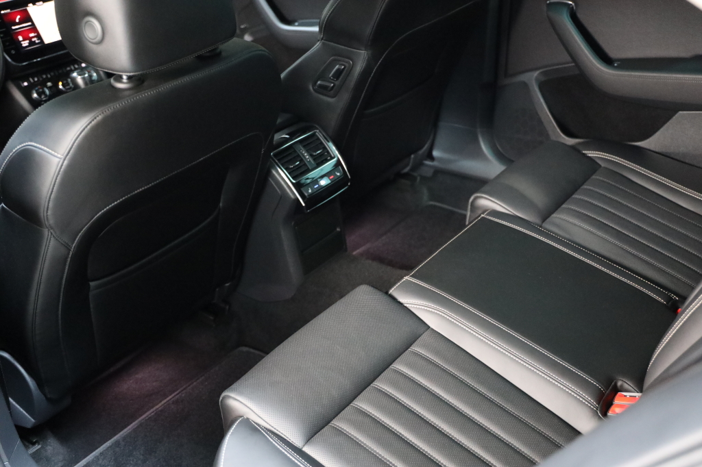 Skoda Superb 2022 фото 24