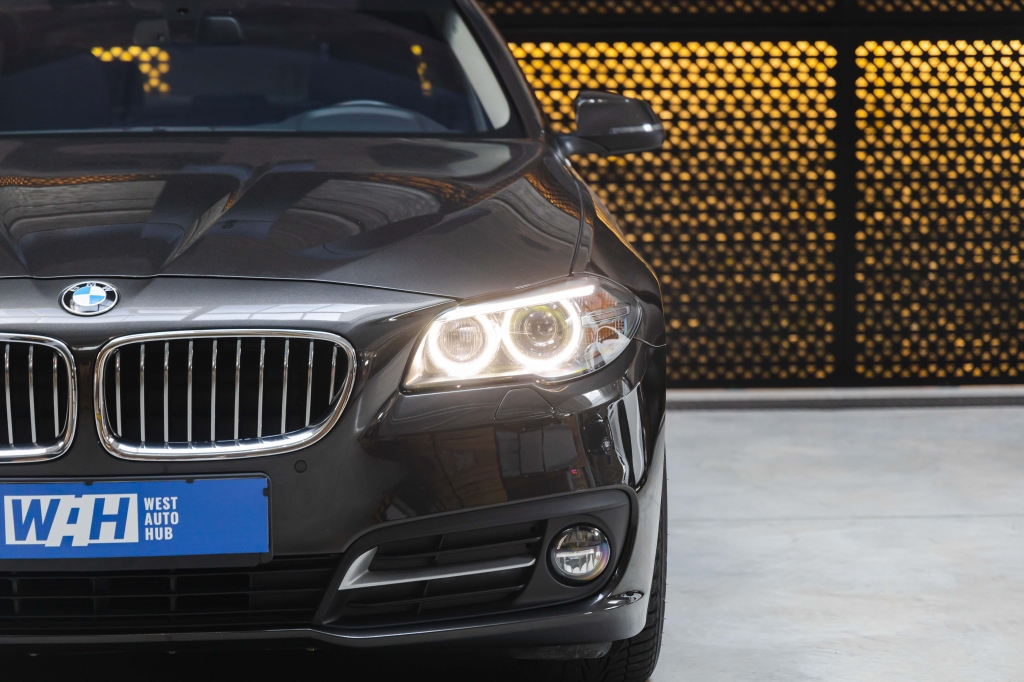 BMW 5 Series 2015 photo 1