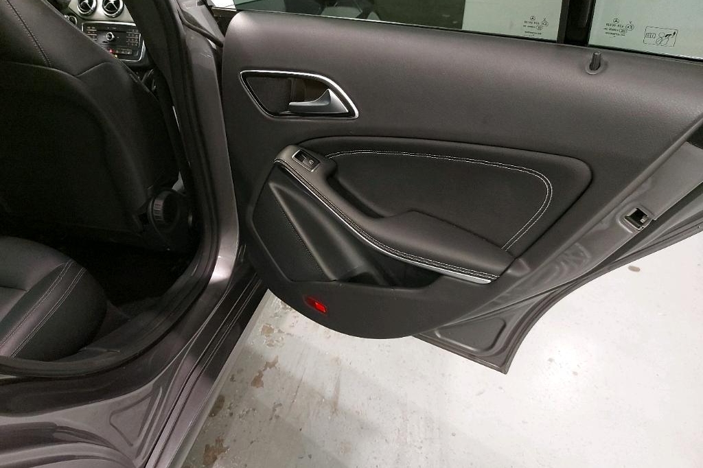 Mercedes-Benz CLA-Klasse 2016 photo 45