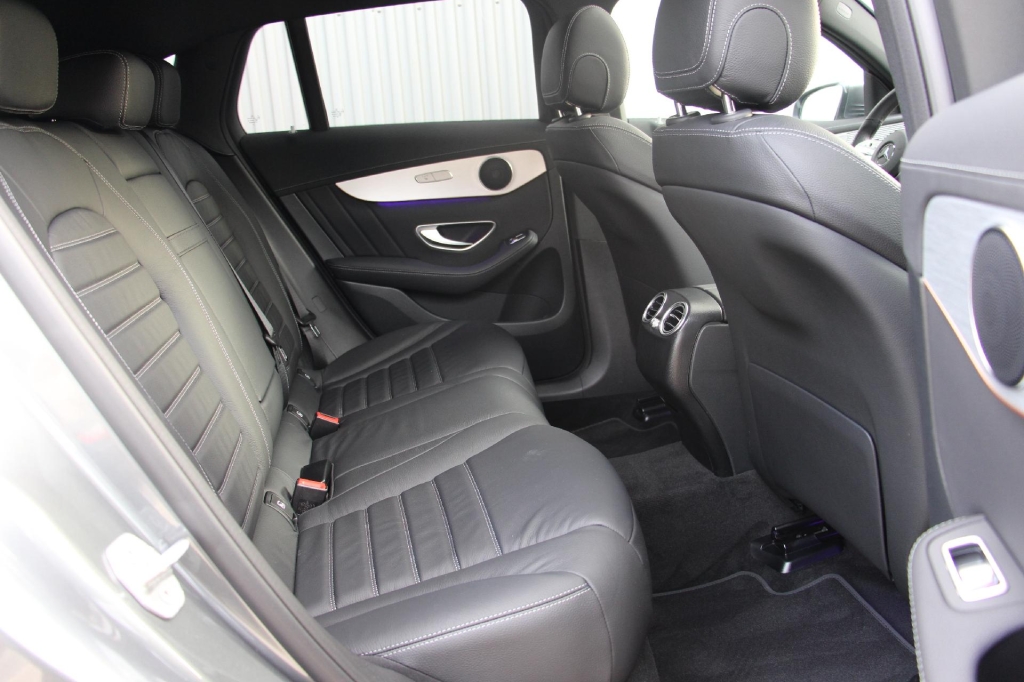 Mercedes-AMG EQC 400 2021 фото 2