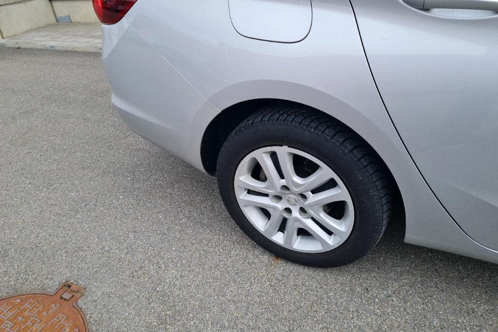 Opel Astra Sports Tourer 2017 фото 11