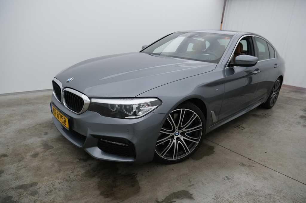 BMW 5 Series 2017 фото 4