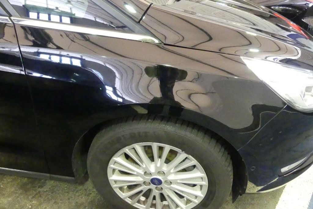 Ford Galaxy 2016 photo 17