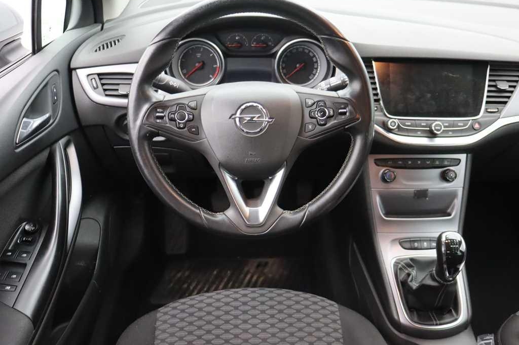 Opel Astra Sports Tourer 2016 фото 6