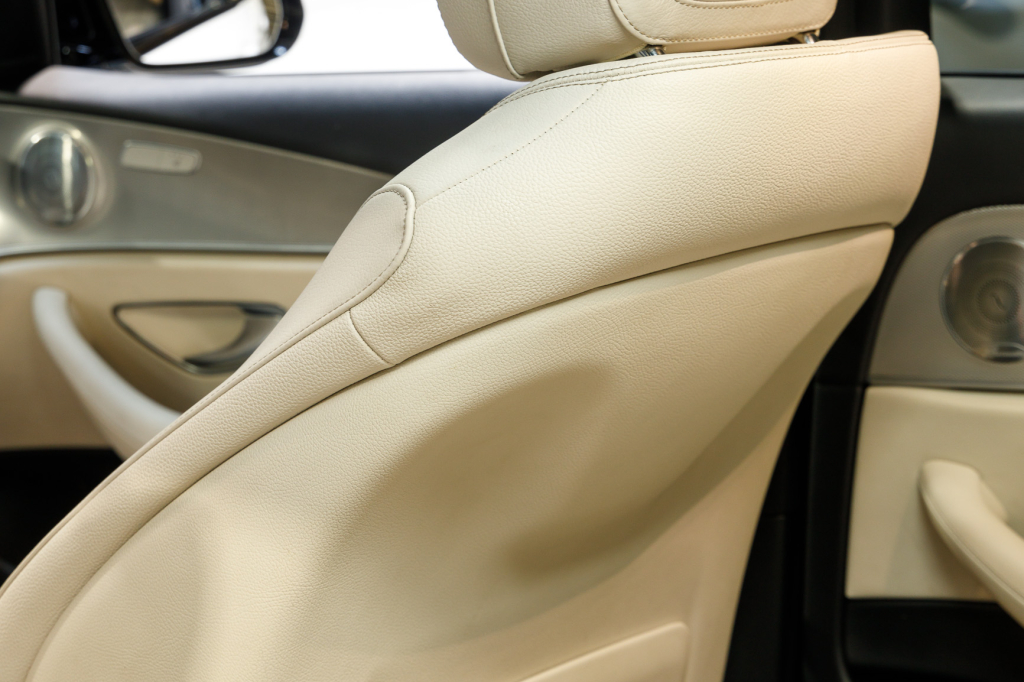 Mercedes-Benz E 200 4Matic AMG Line фото 34