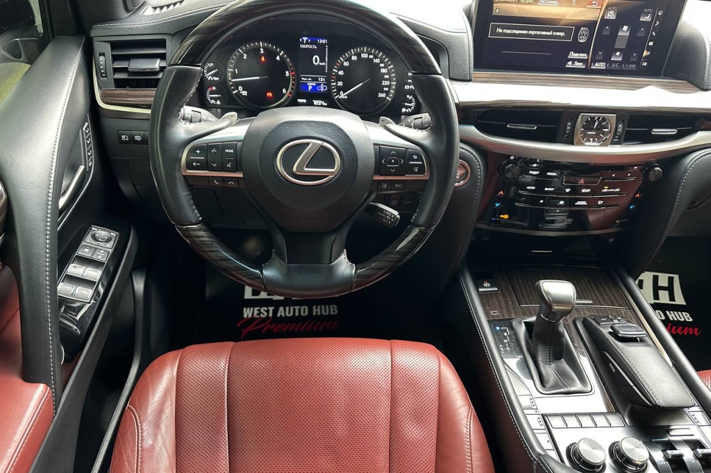 Lexus LX 450 2019 фото 20