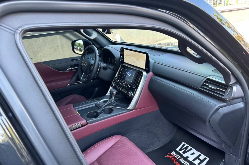 Lexus LX 500d 2023 фото 14