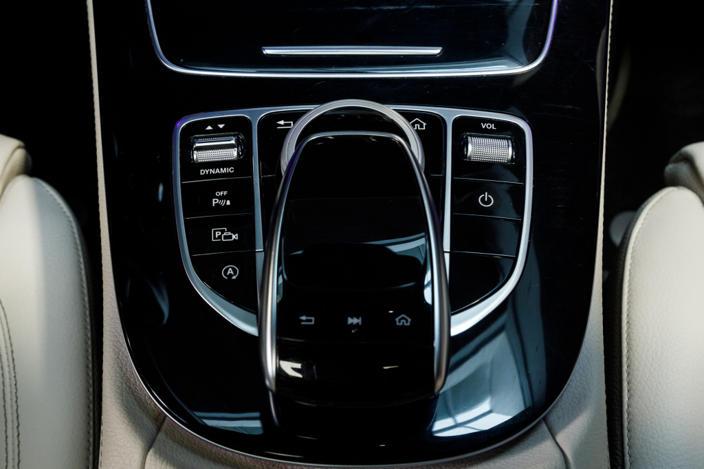 Mercedes-Benz E 200 4Matic AMG Line фото 28