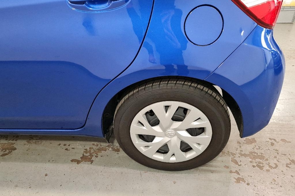 Toyota Yaris 2019 фото 16