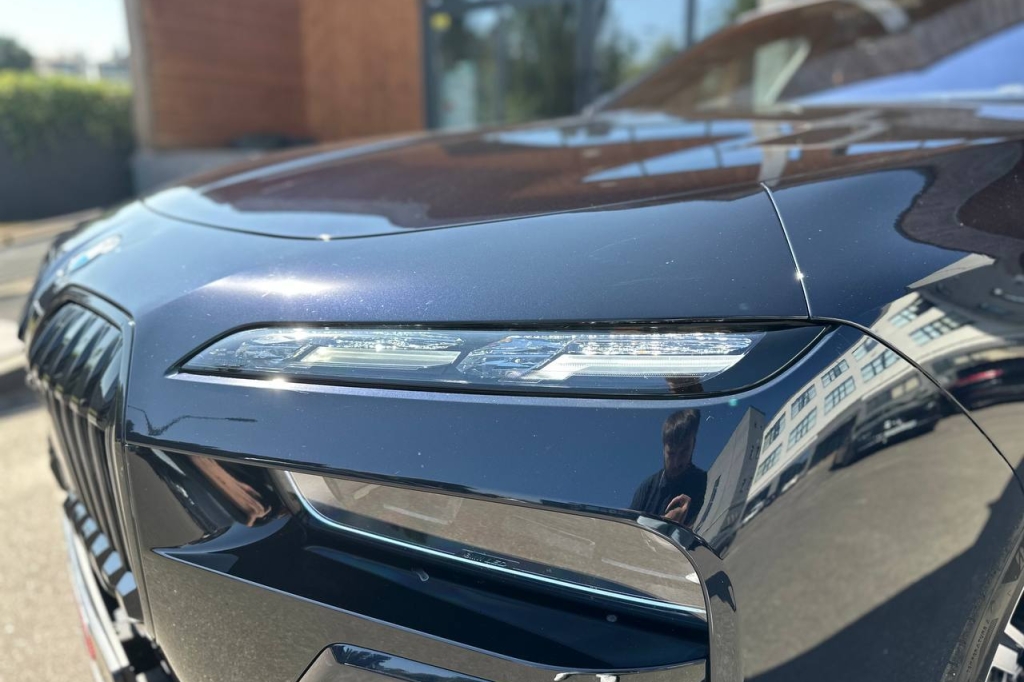 BMW 740 2023 фото 8