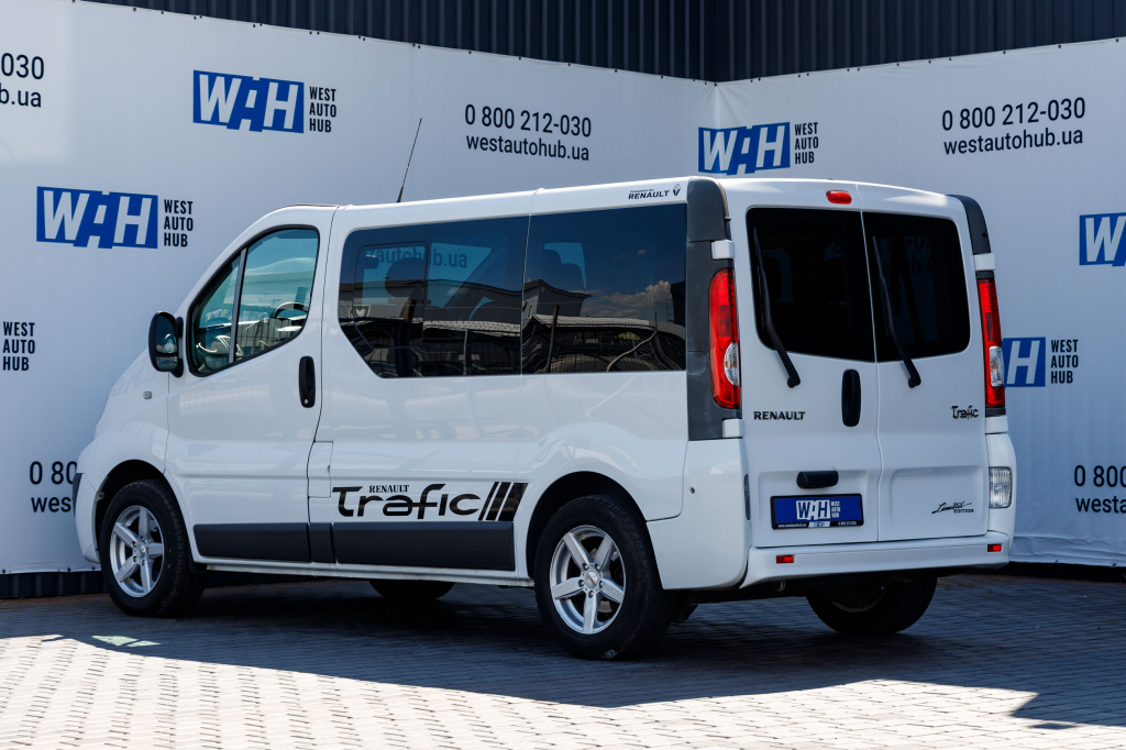 Renault Trafic пасс. 2012 фото 25