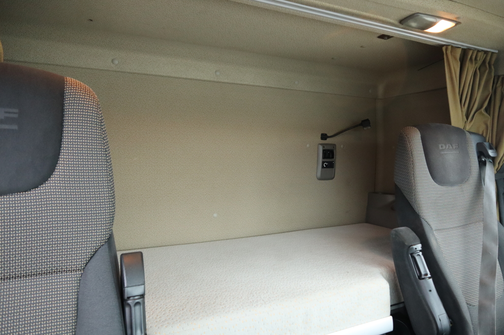 DAF XF 105 460 ATE 2012 фото 14