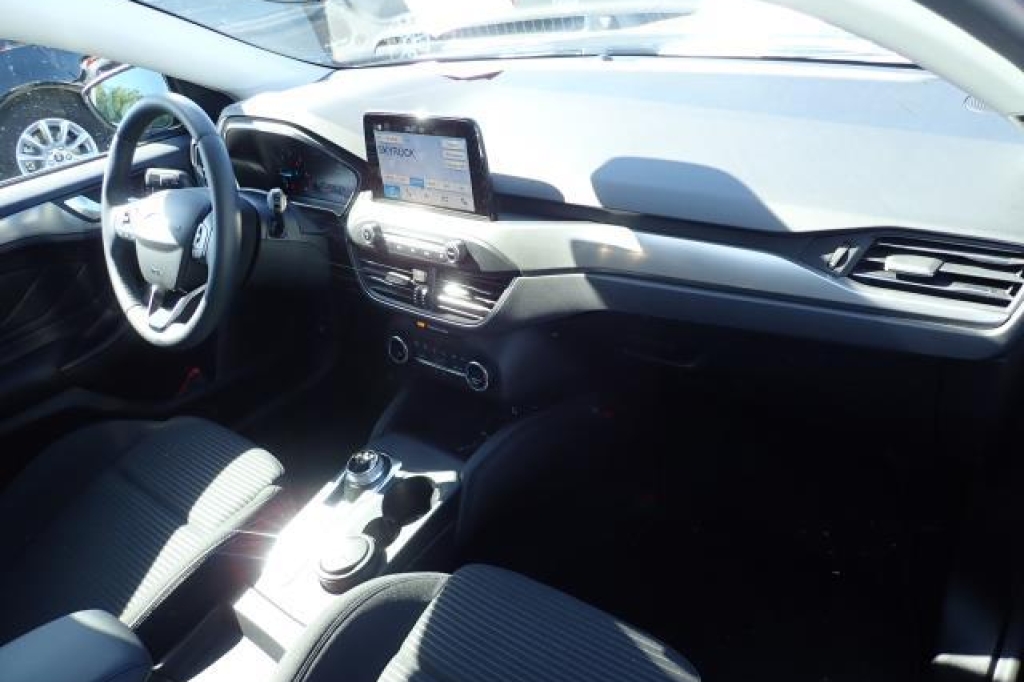 Ford Focus 2019 фото 1