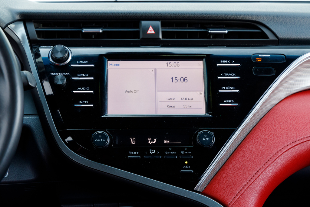 Toyota Camry 2017 фото 11