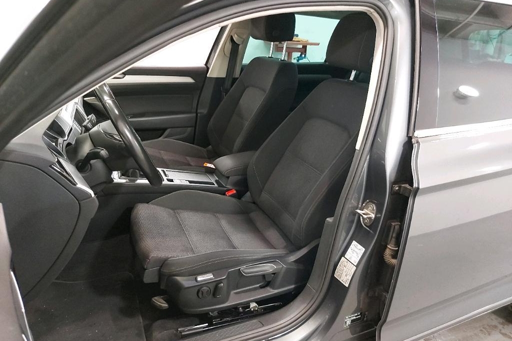 Volkswagen Passat Variant 2017 фото 13