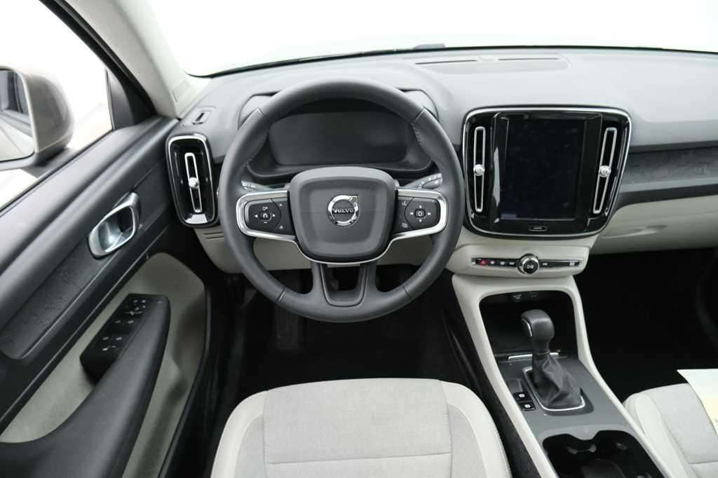 Volvo XC40 2020 photo 4