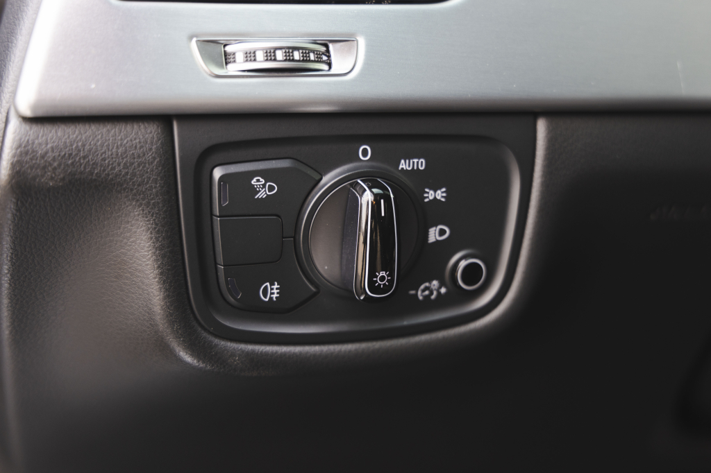 Audi A8 2015 фото 16