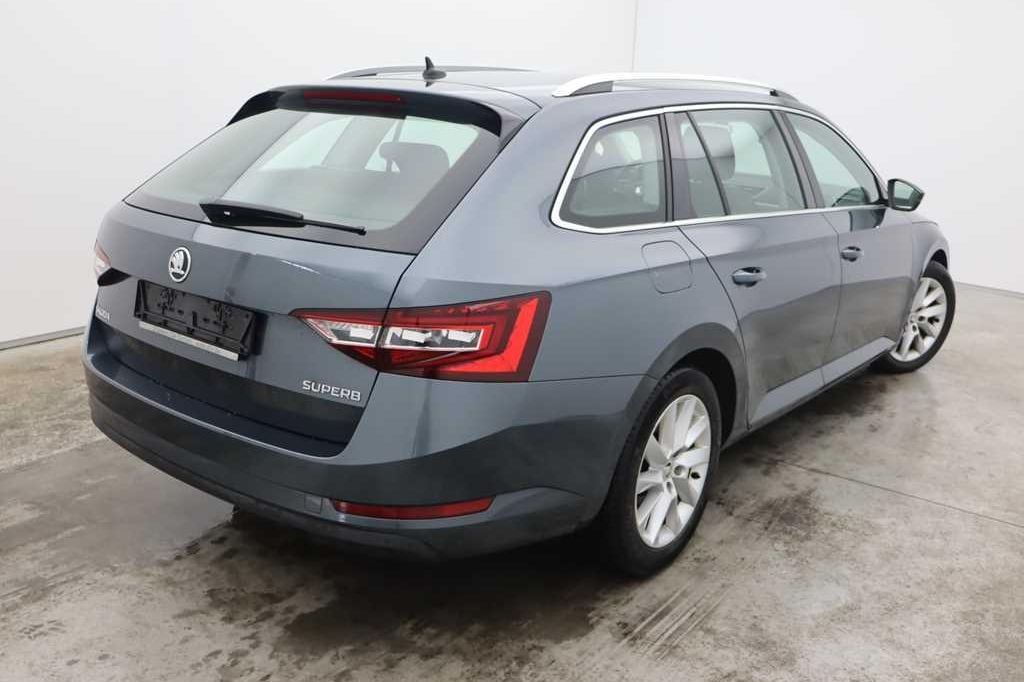 Skoda Superb Combi 2016 фото 2