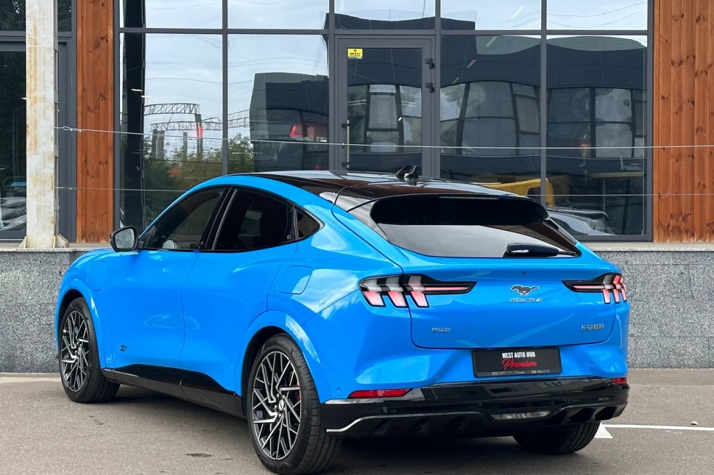 Ford Mustang Mach-E GT 2022 photo 3