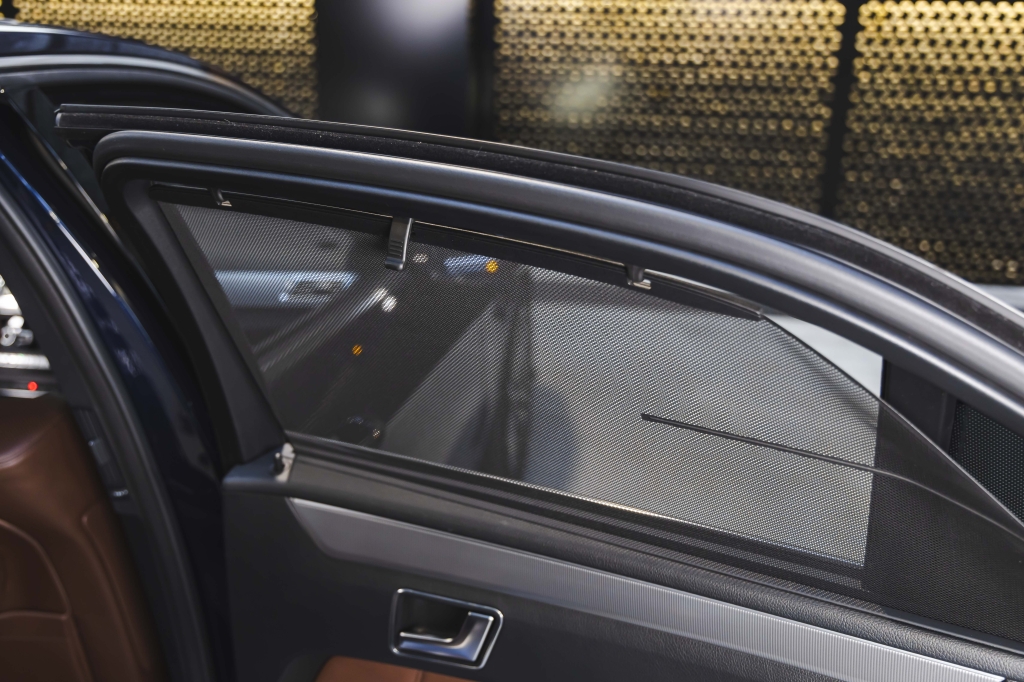 Mercedes-Benz E-Class E350 2014 photo 37