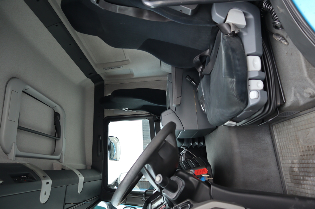 MAN TGS 18.360 2009 photo 9