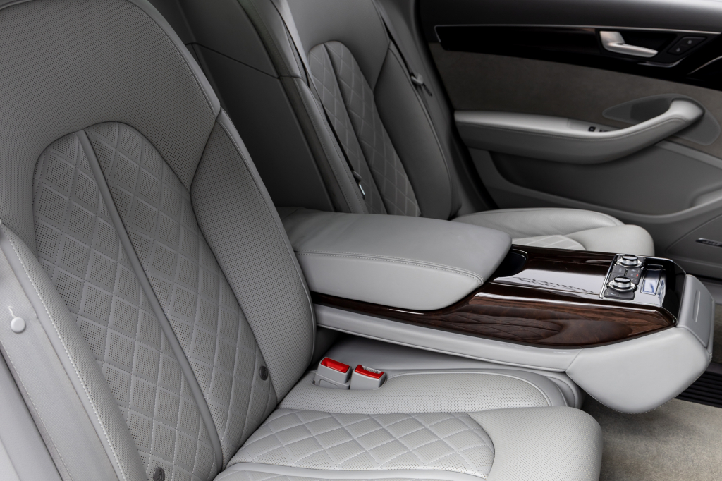 Audi A8 2014 фото 3