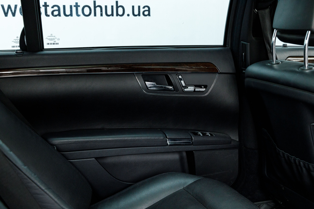 Mercedes-Benz S 350 CDI 2010 photo 25