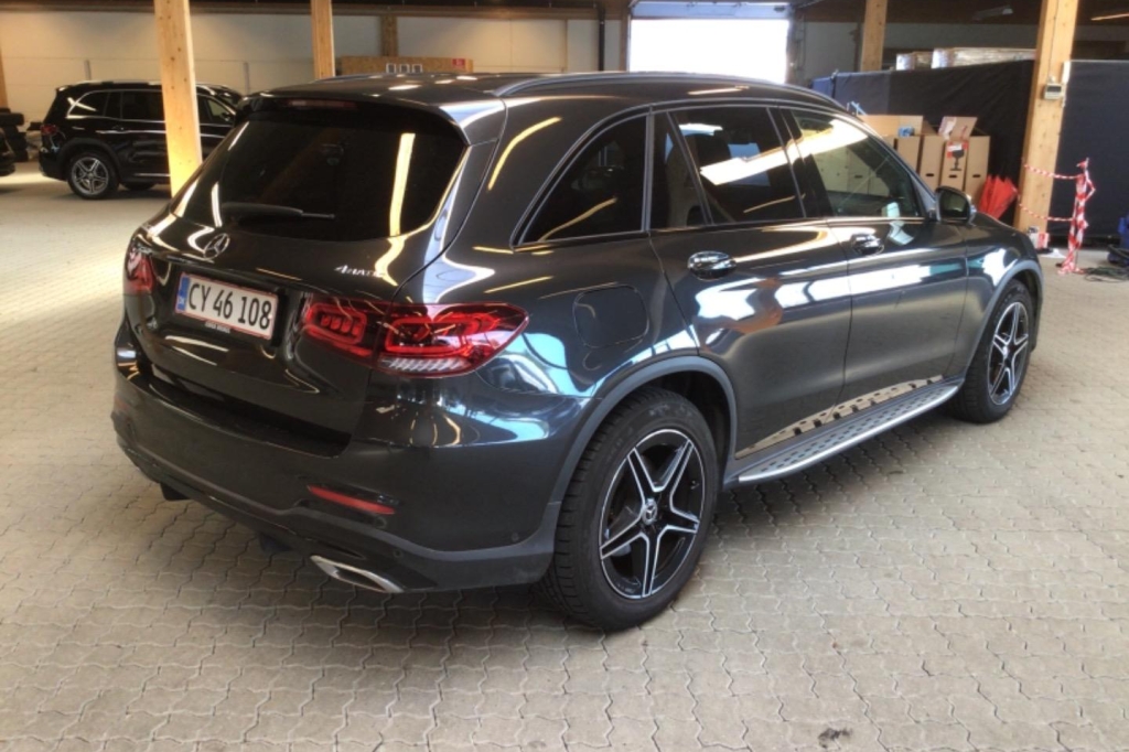 Mercedes-AMG GLC-Klasse 2021 фото 6