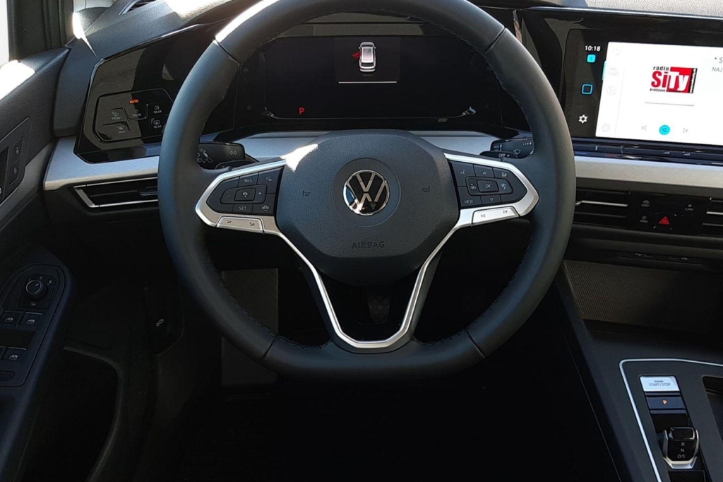 Volkswagen Golf Variant 2021 фото 1