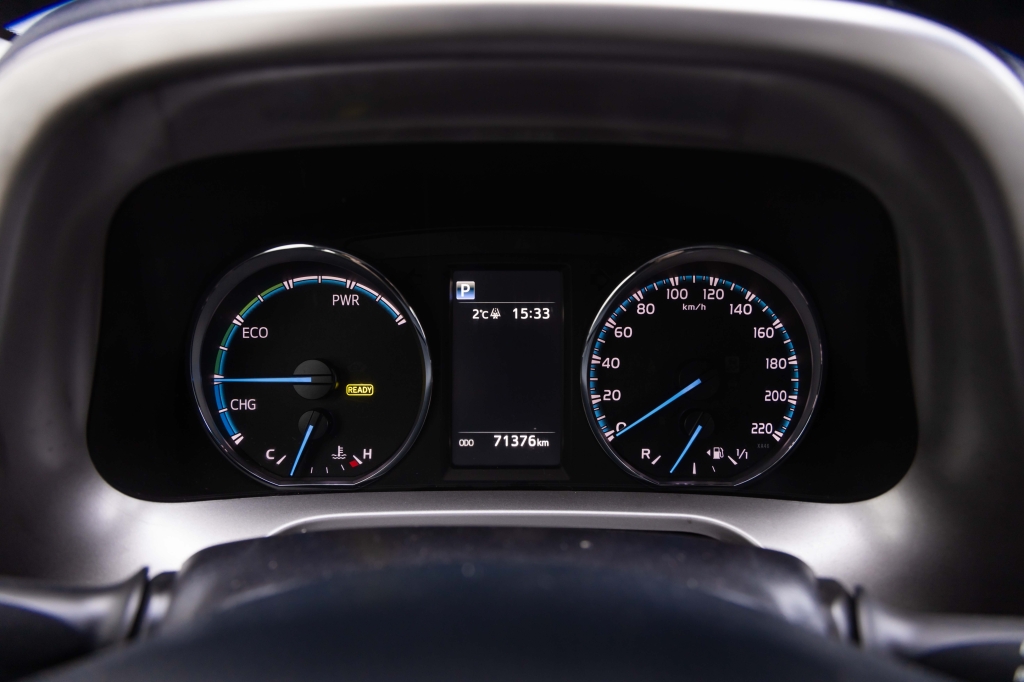 Toyota RAV4 Hybrid 2017 фото 16