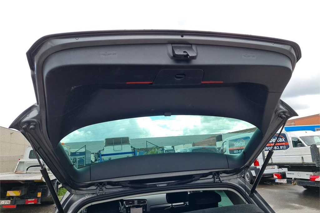 Volkswagen Golf 2019 фото 29