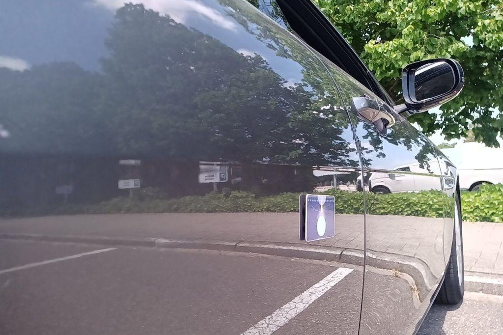 Jaguar XE 2015 фото 16