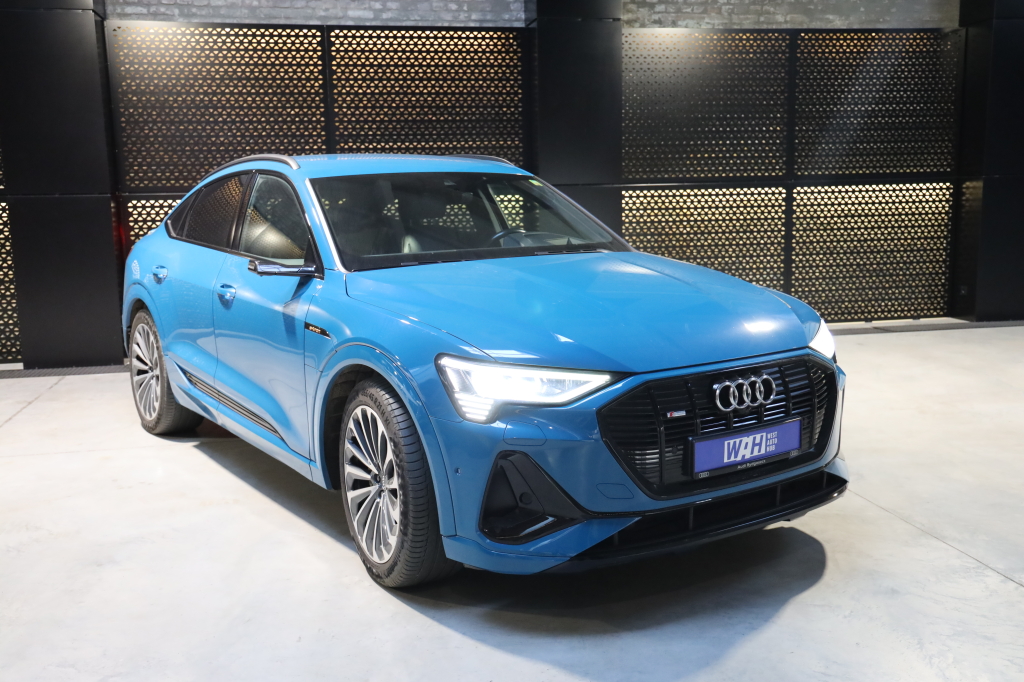 Audi e-tron S 2020 фото 6