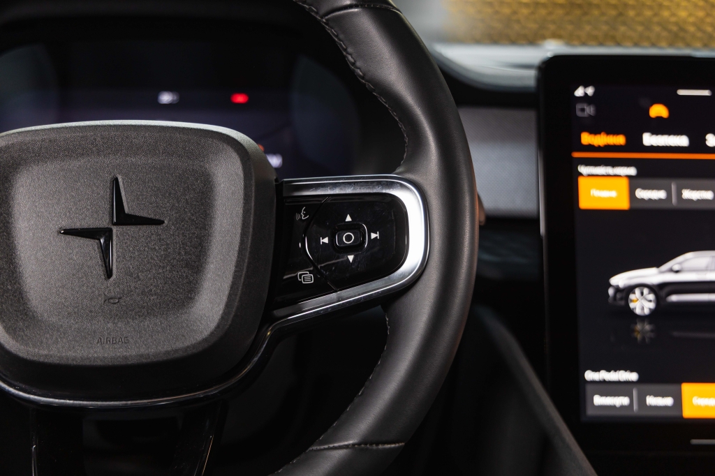 Polestar 2 2022 фото 27