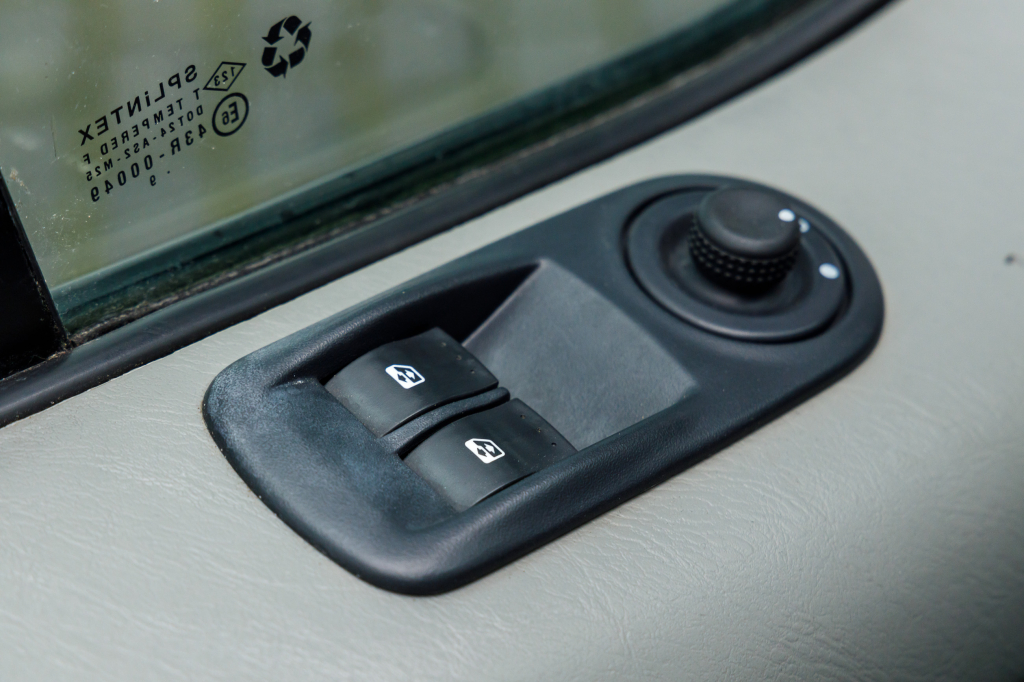 Renault Trafic 2009 фото 19