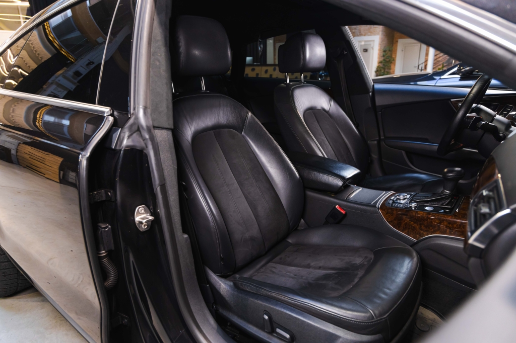 Audi A7 2012 фото 35