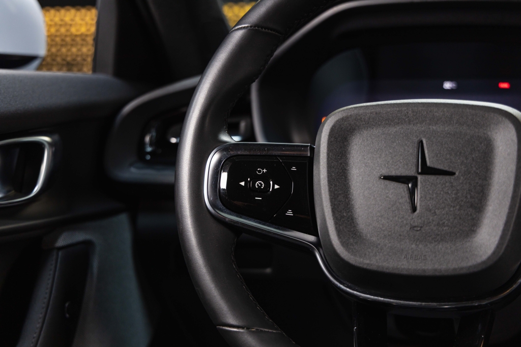 Polestar 2 2022 фото 25