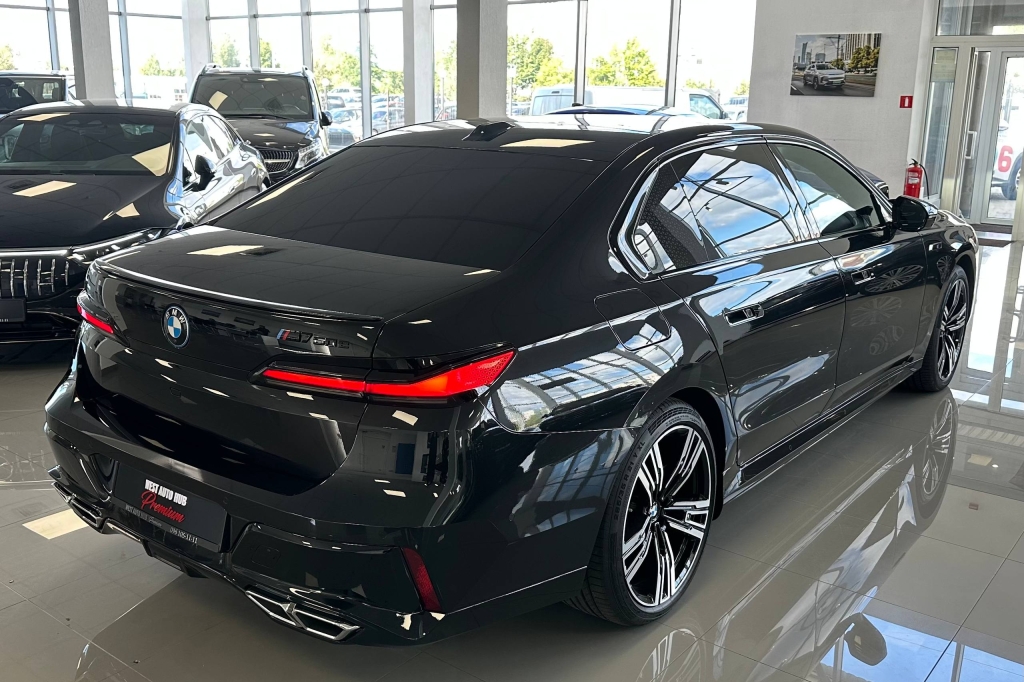 BMW 7 Series 760e  2023 photo 7