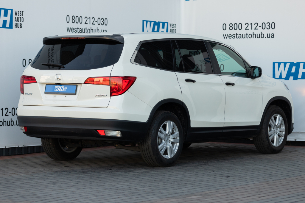 Honda Pilot LX 2018 photo 4